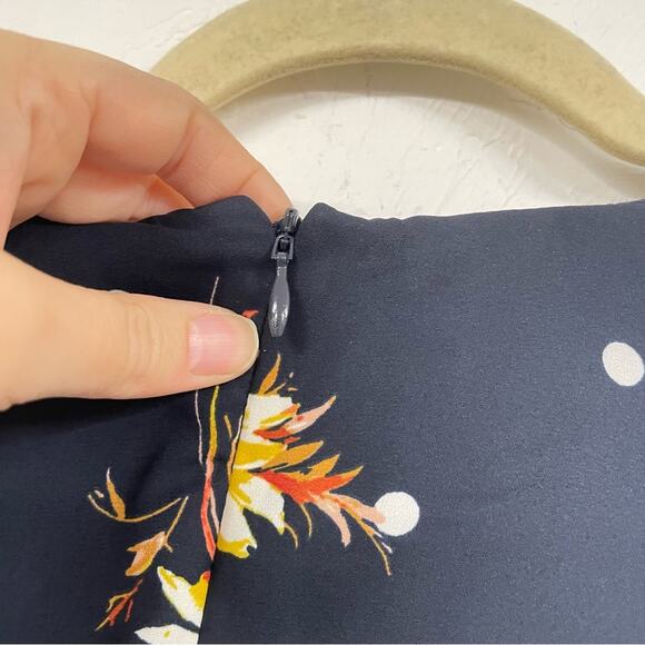 Banana Republic Navy Blue Floral Flutter Sleeve Mini Dress Womens 0 Tie Waist - Picture 4 of 8